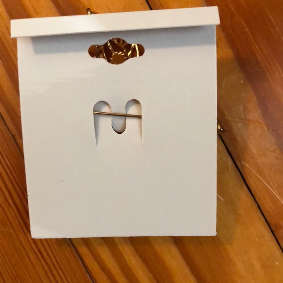 Flower Pin - Picture 2 of 2